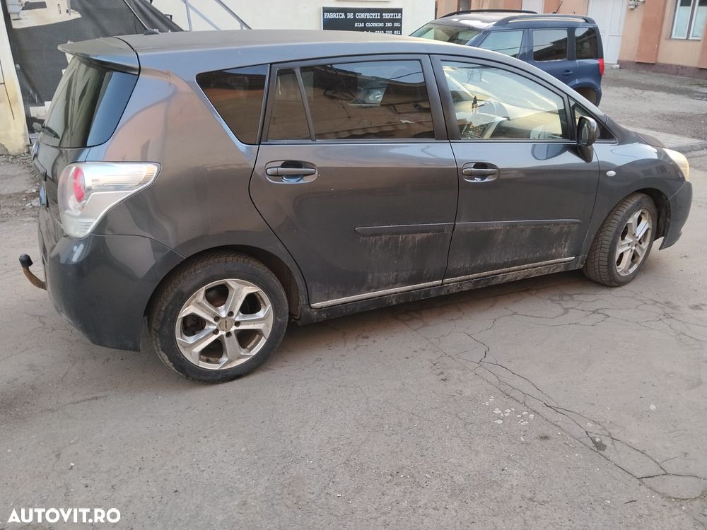 Toyota Verso 2.0 D-4D DPF Luna - 8