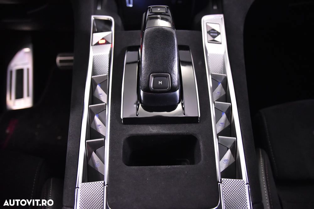 DS Automobiles DS 7 Crossback - 16