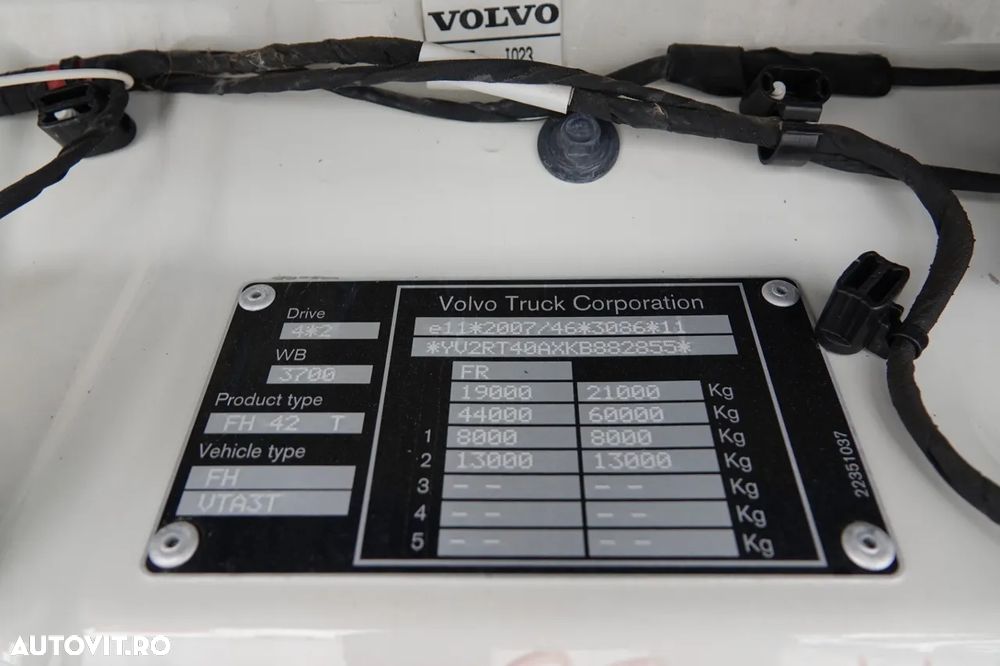 Volvo FH 500 / CABĂ JOSĂ / HIDRAULICĂ / CONTRACTUL DE SERVICE POSTĂ - 38