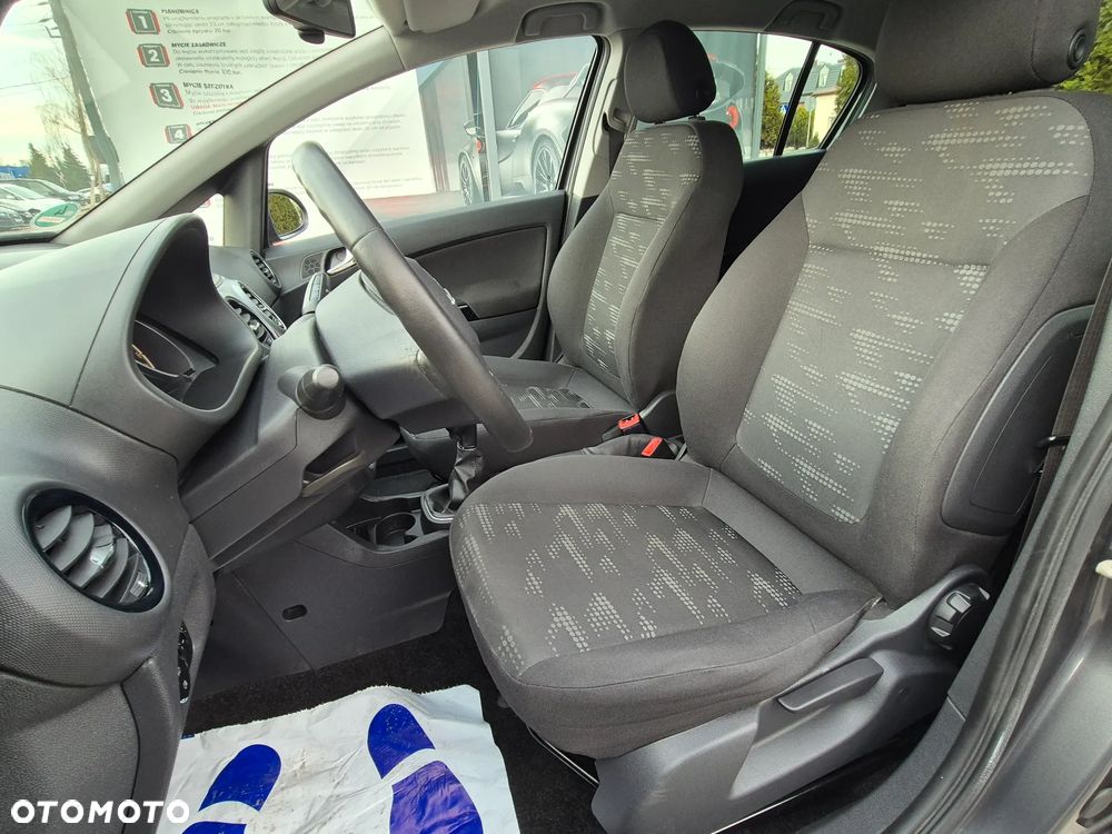 Opel Corsa 1.4 16V Satellite - 26