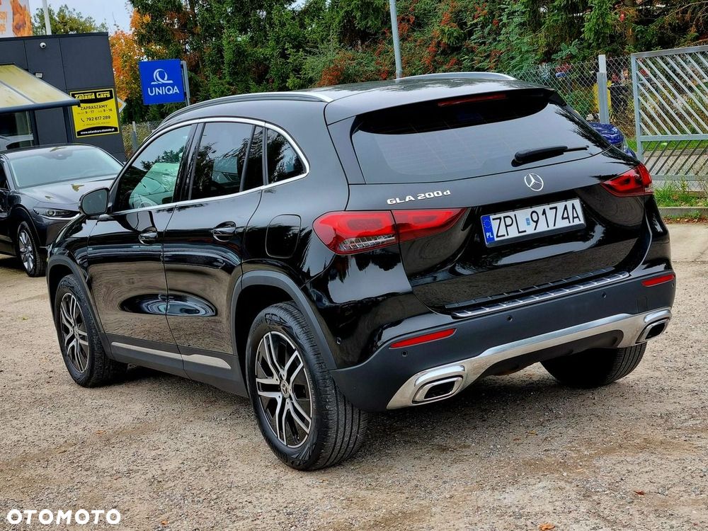 Mercedes-Benz GLA 200 d - 7