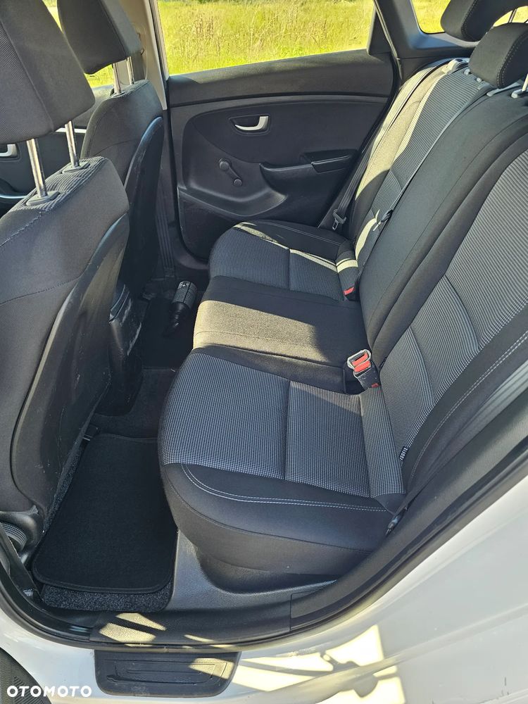 Hyundai i30 i30cw 1.4 Advantage - 15