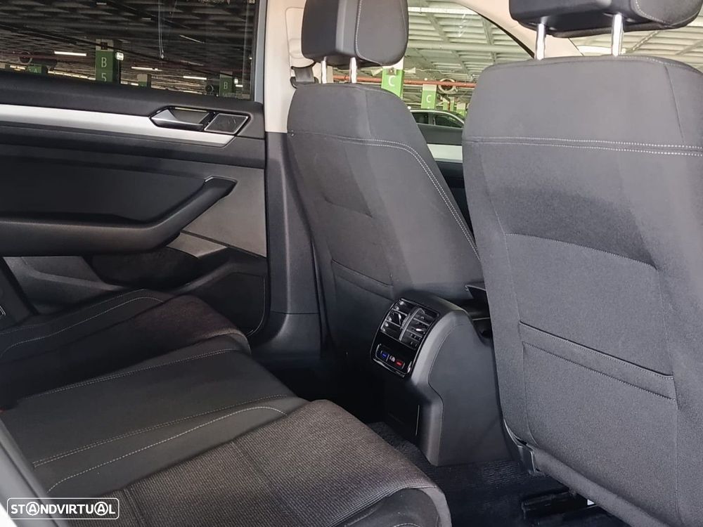 VW Passat Variant 1.6 TDI Confortline - 22
