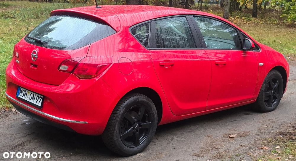 Opel Astra J 2015 photo 4