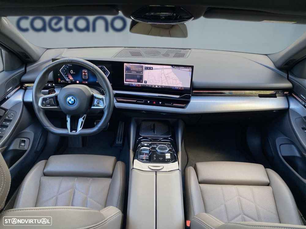 BMW 530 e Pack Desportivo M Pro - 6