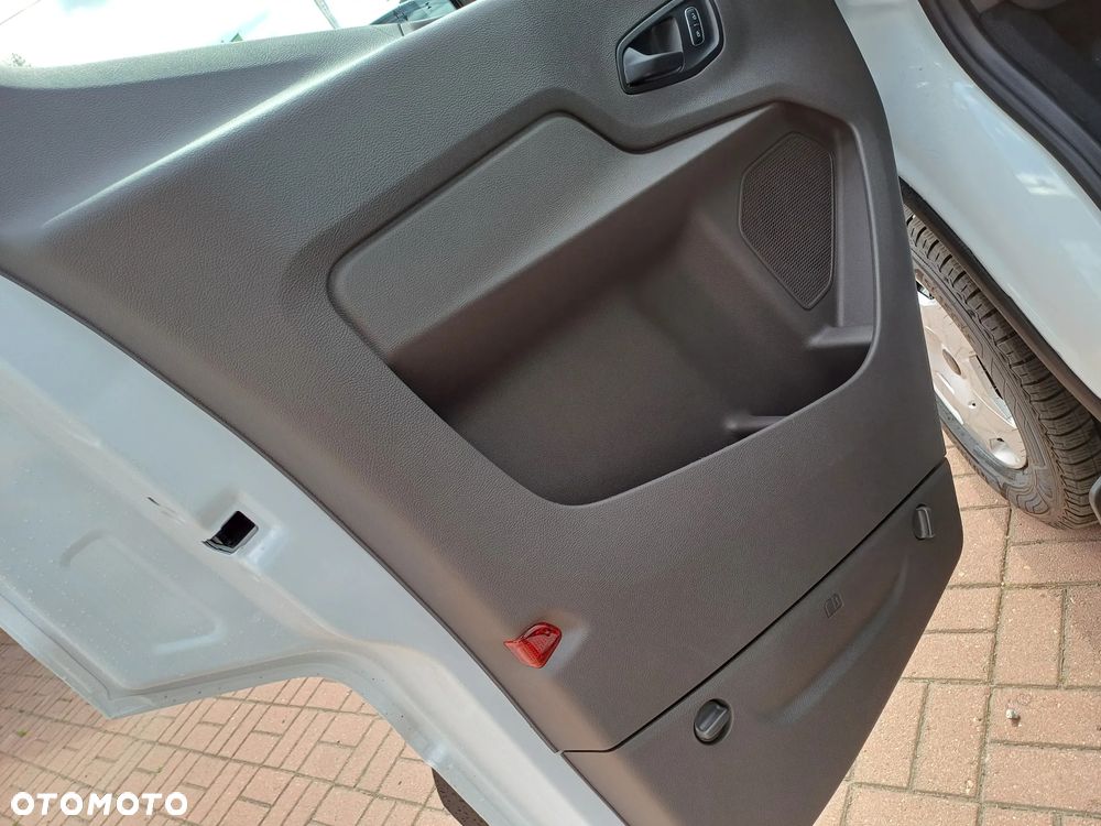 Ford TRANSIT 350 L3H2 - 24