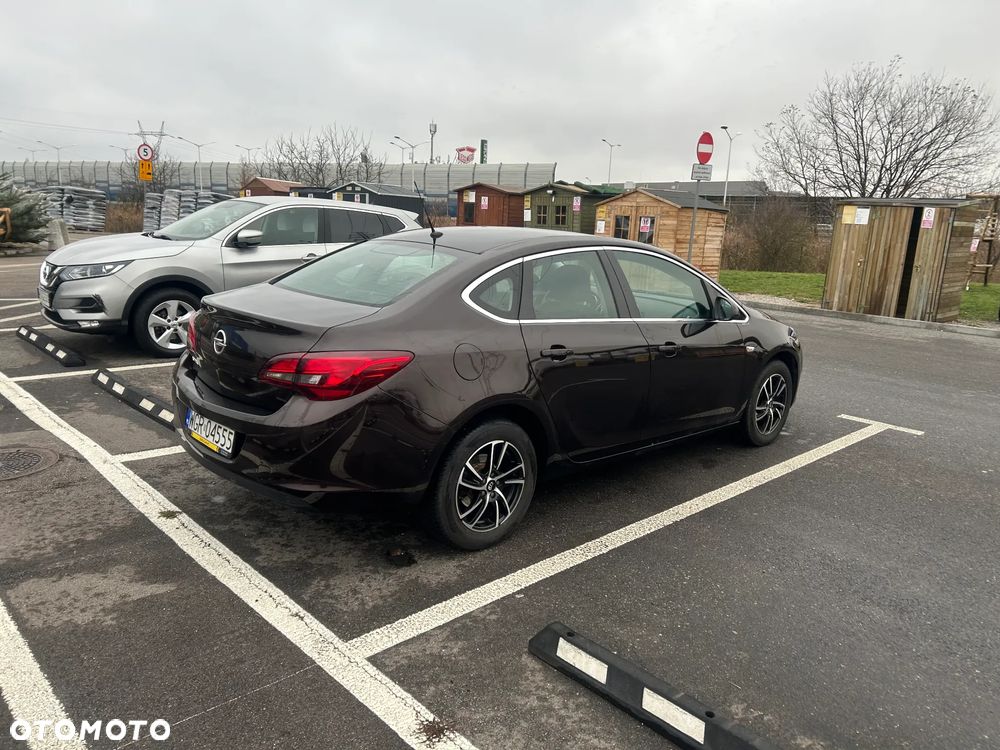 Opel Astra 1.6 Cosmo EU6 - 5