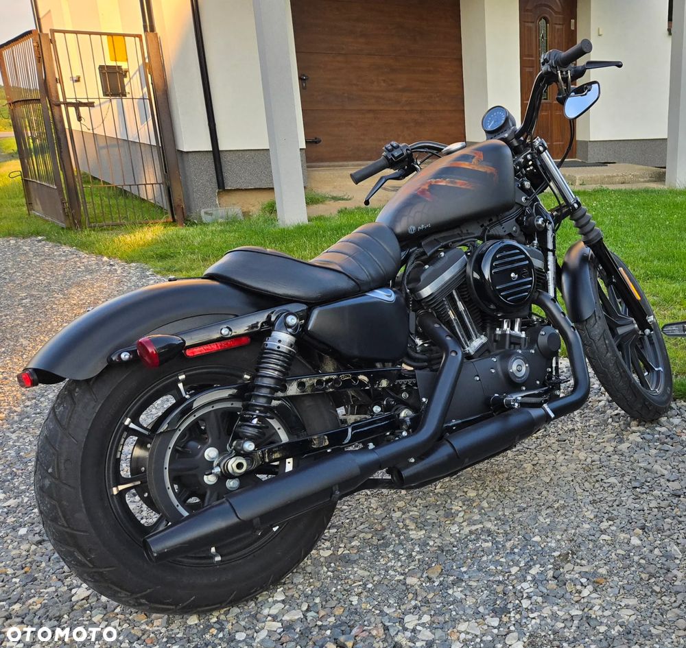 Harley-Davidson Sportster Iron 883 - 1