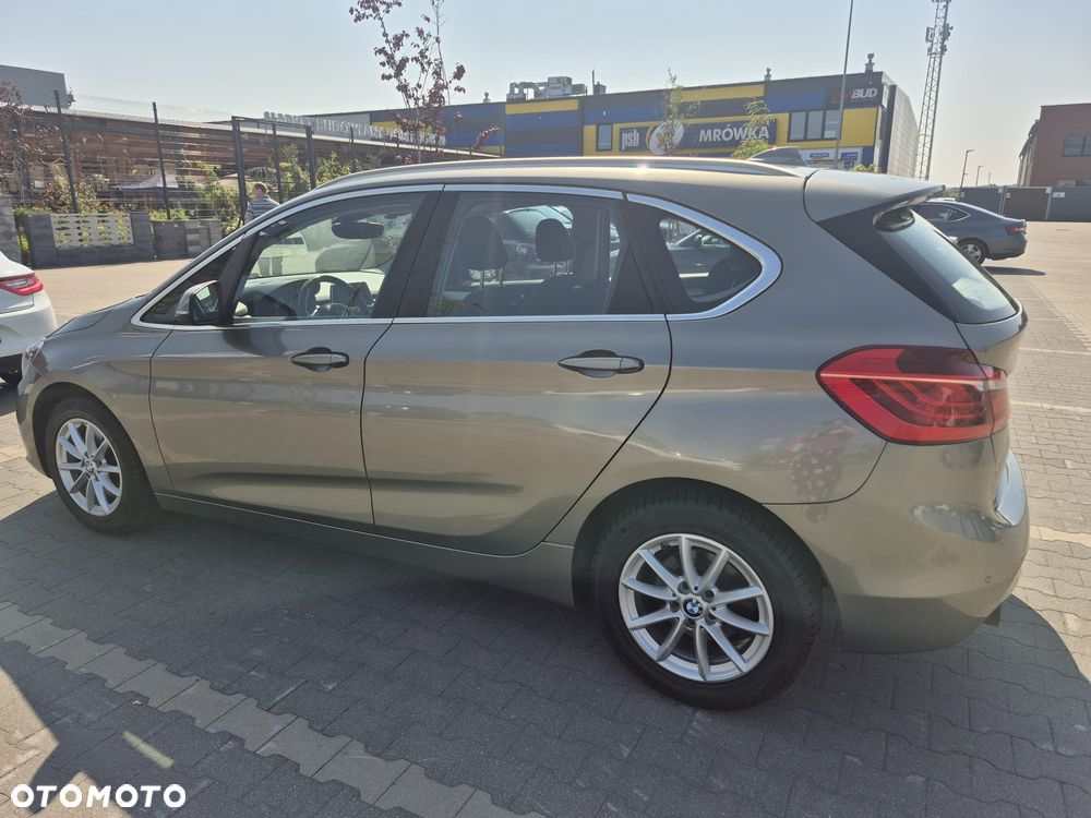 BMW Seria 2 218i - 13