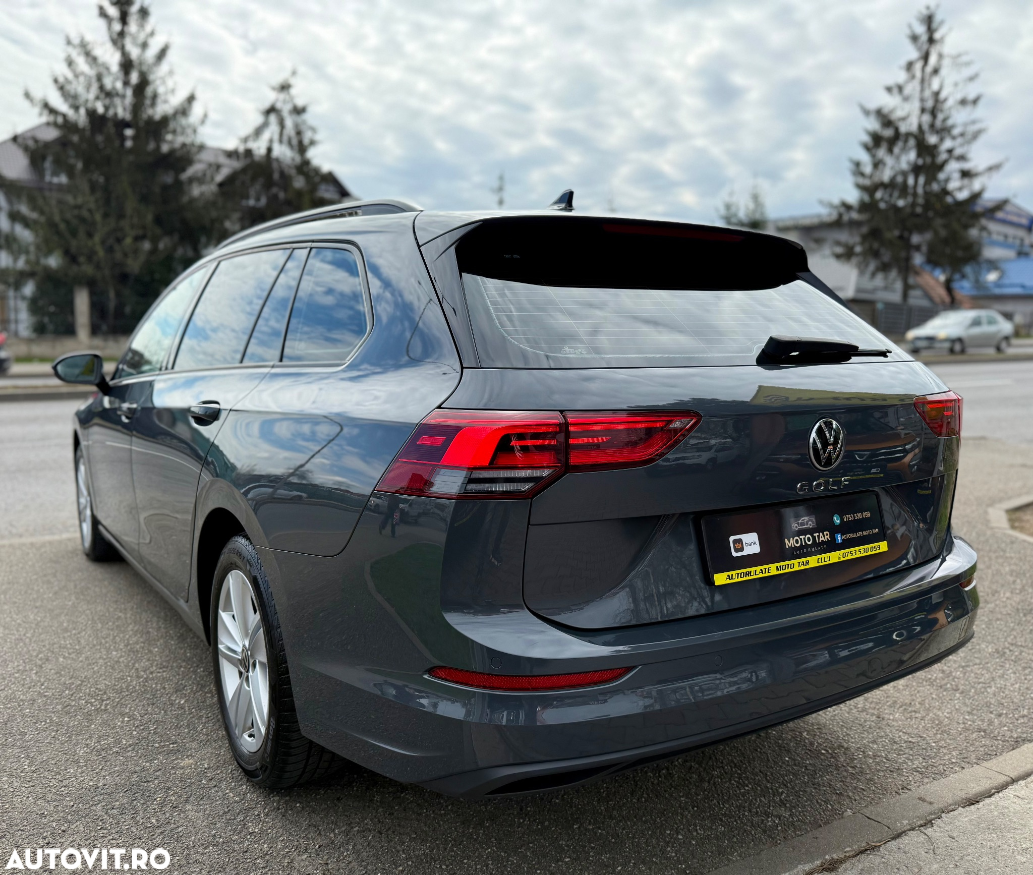 Volkswagen Golf 2.0 TDI DSG Life - 4