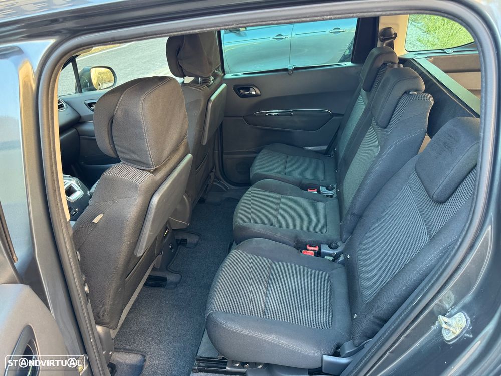Peugeot 5008 1.6 HDi 7L Allure - 4