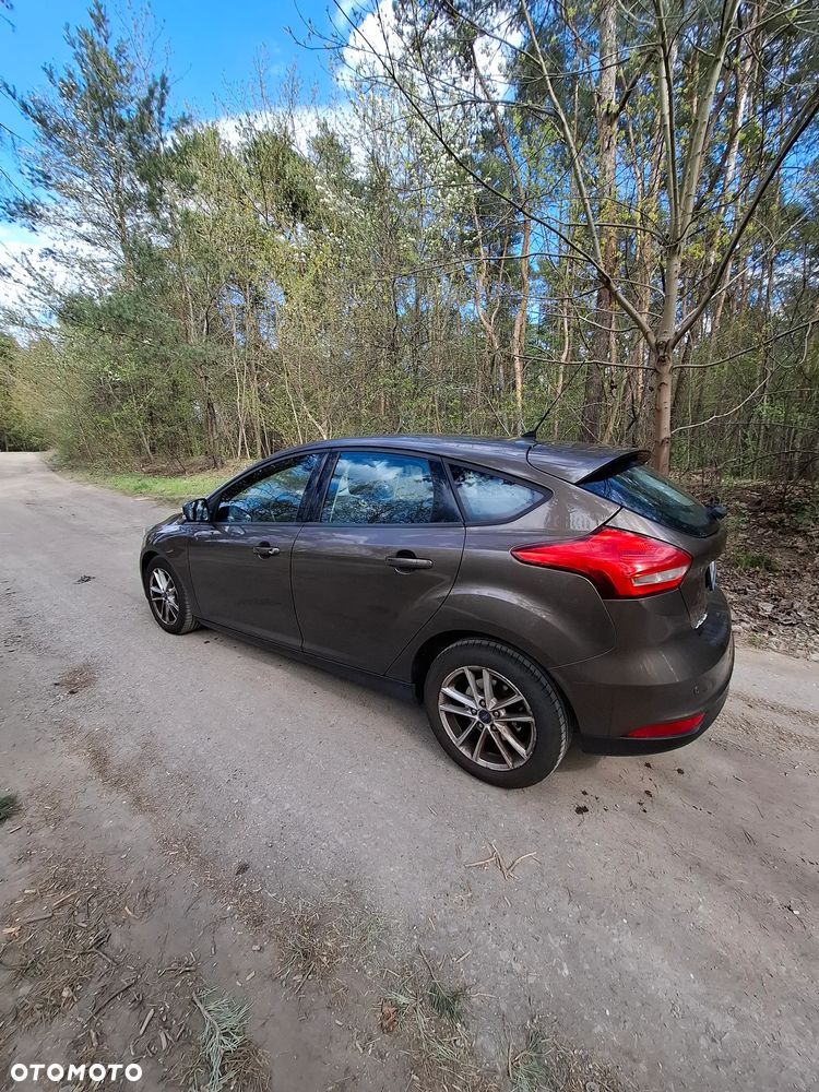 Ford Focus ver-1-5-ecoboost-trend-ass - 4