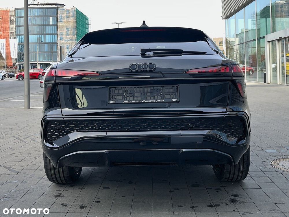 Audi Q3 Sportback - 13