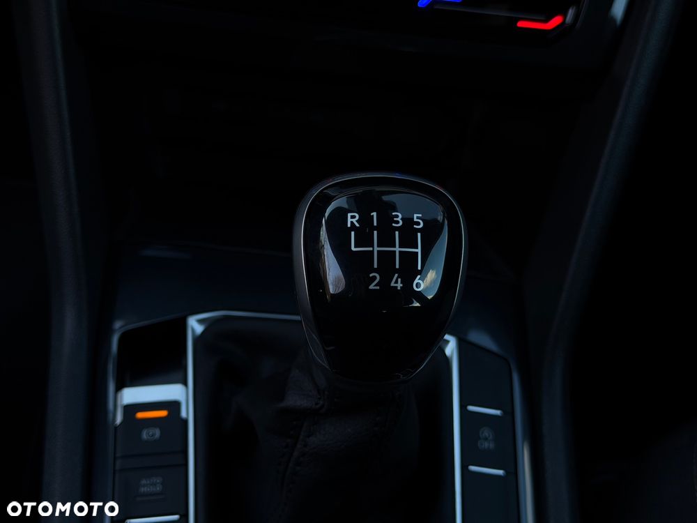 Volkswagen Tiguan 2.0 TDI BMT SCR Comfortline - 24