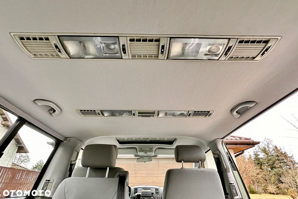 Volkswagen Multivan - 26
