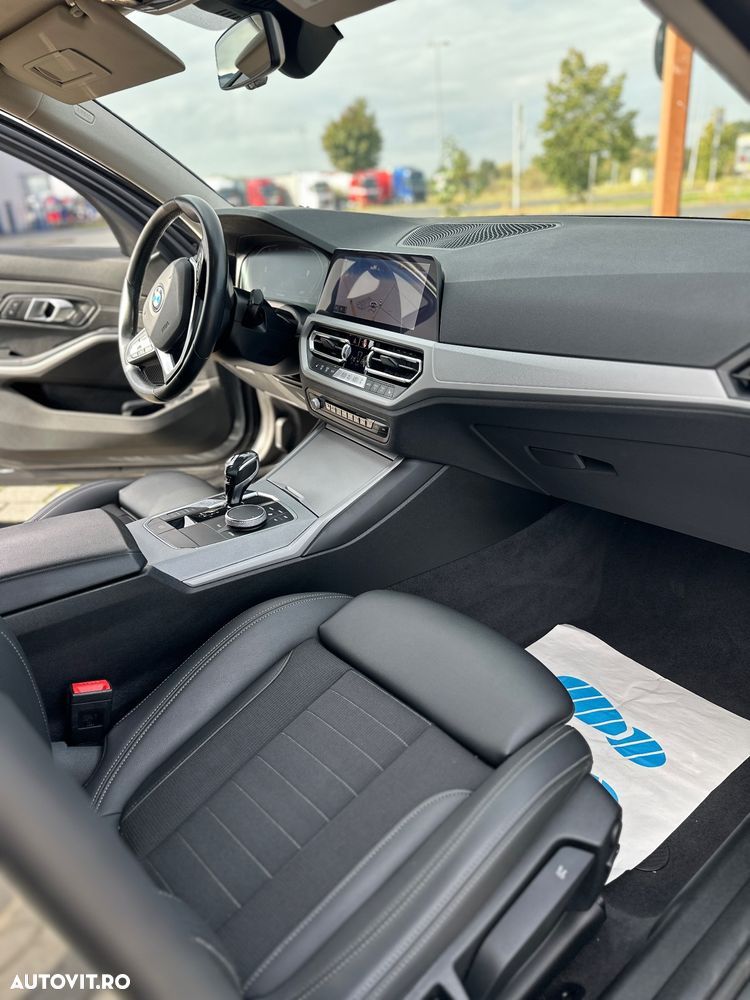 BMW Seria 3 318d Touring Aut. Sport Line - 10