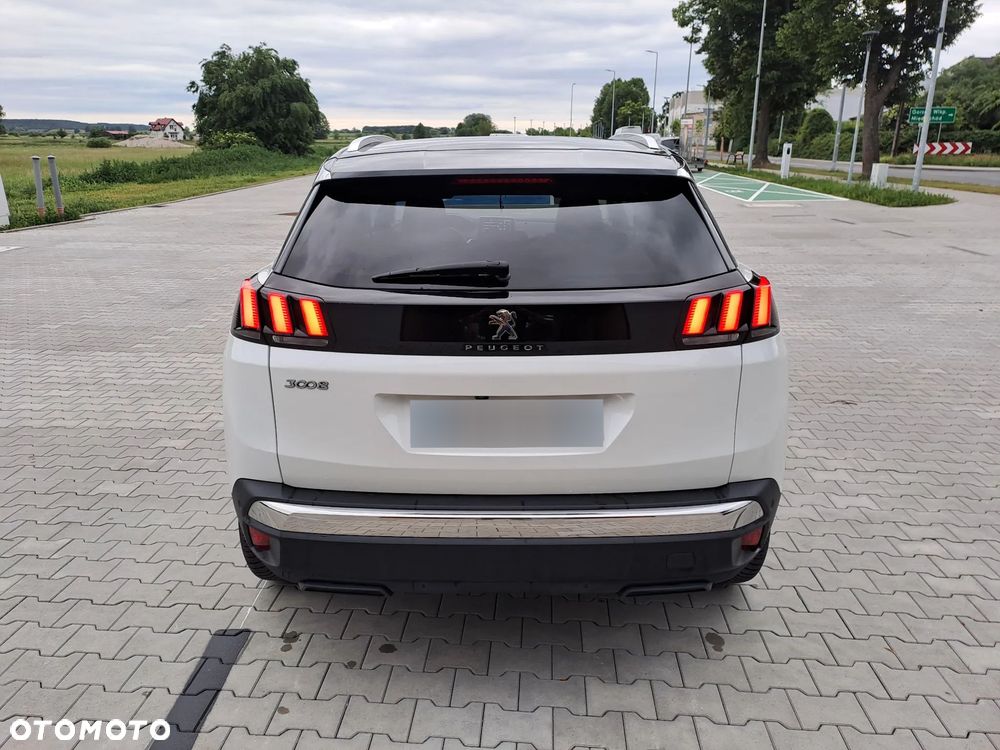 Peugeot 3008 1.2 PureTech Allure S&S EAT6 - 4