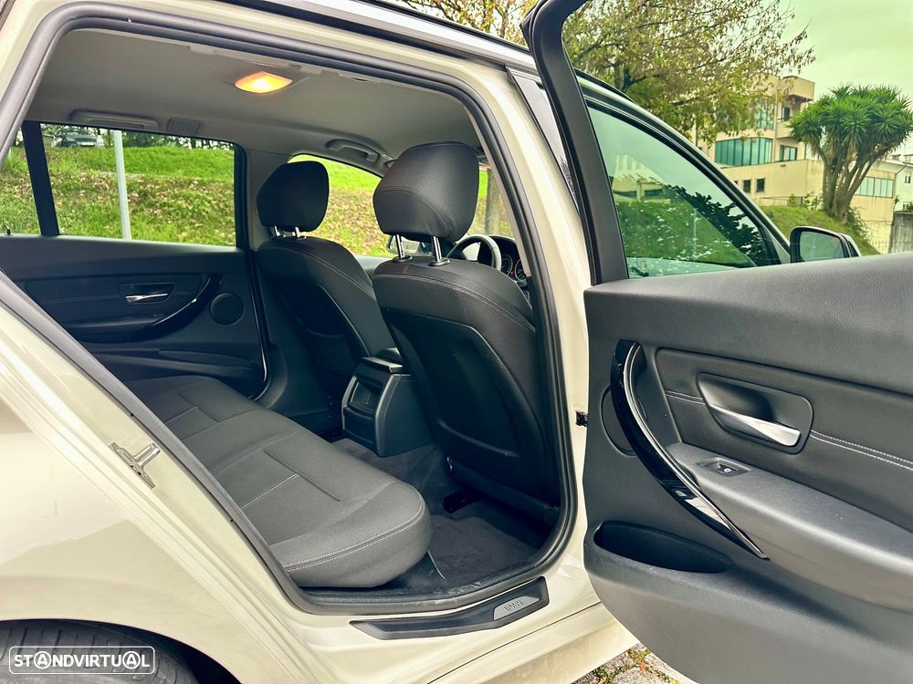 BMW 318 d Touring Auto Line Sport - 28