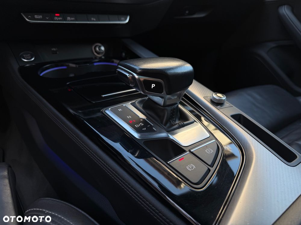 Audi A4 Avant 40 TDI S tronic S line - 22