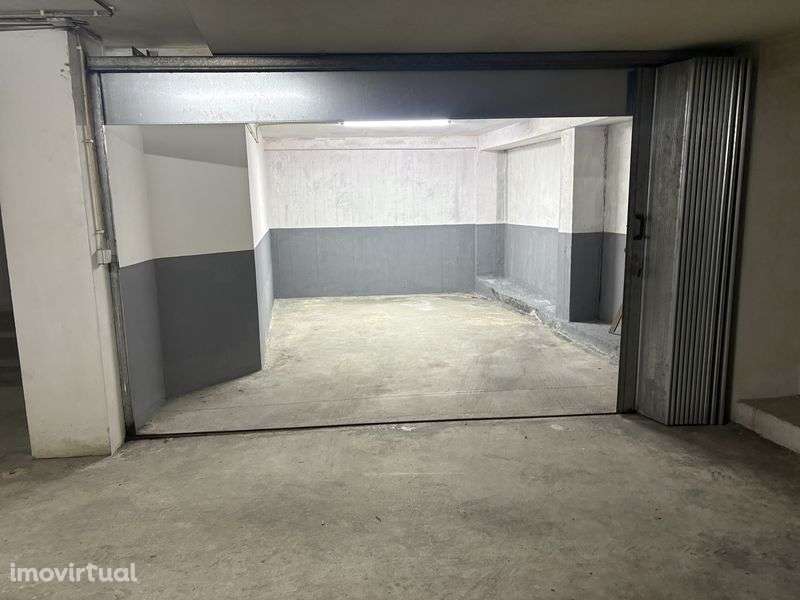 Garagem fechada - Grande imagem: 3/7