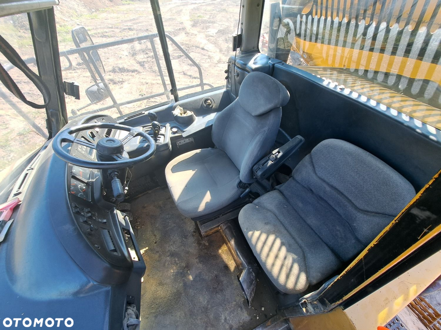 Versalift 730 - 28