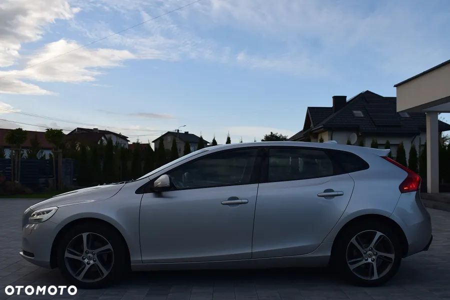 Volvo V40 D3 Momentum - 3