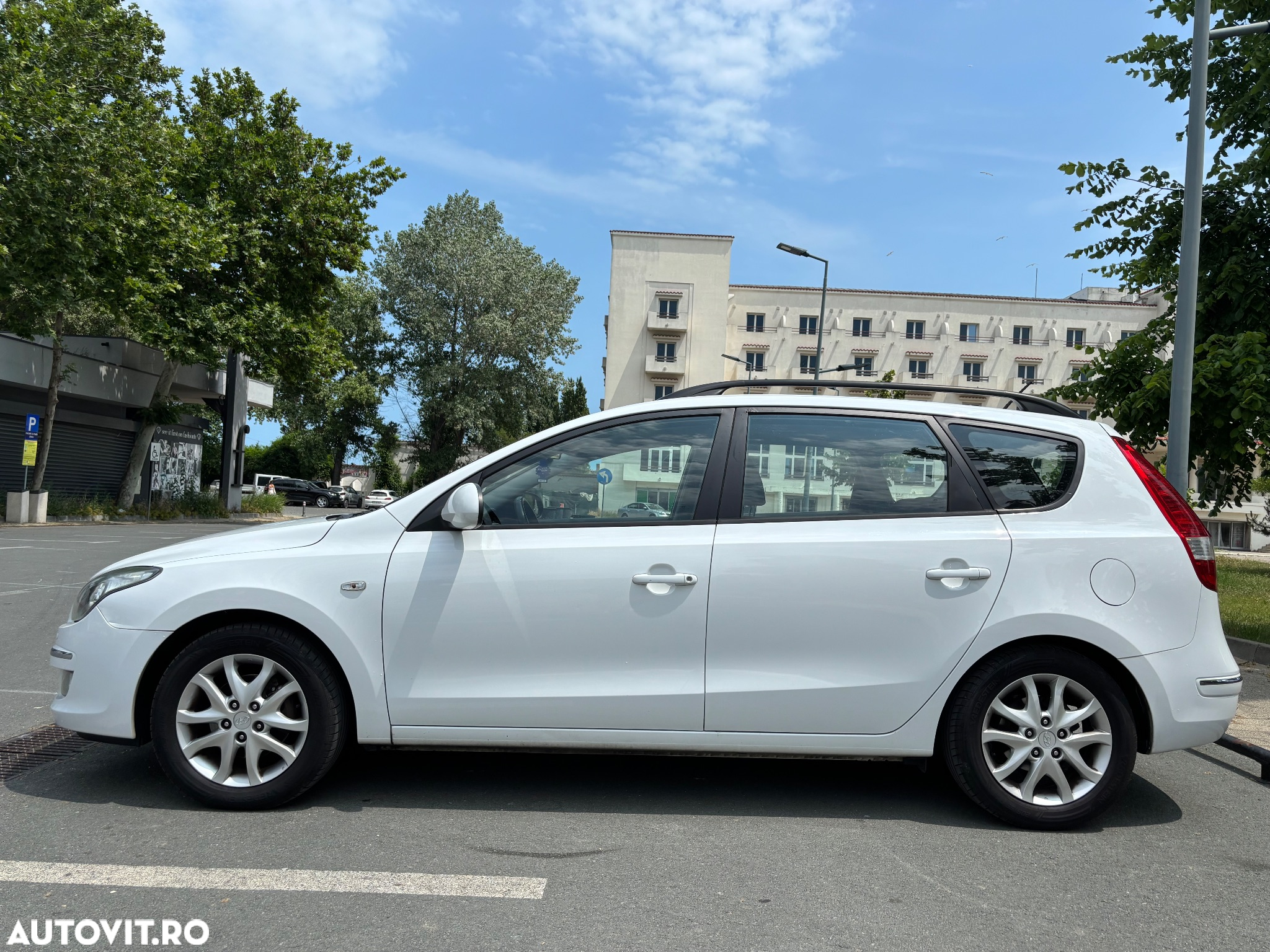 Hyundai i30 i30cw 1.6 blue Comfort - 13