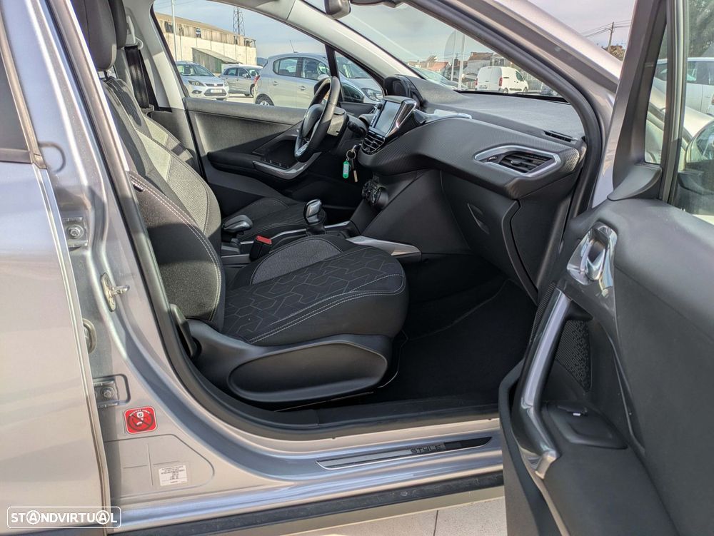 Peugeot 2008 1.6 BlueHDi Style - 13