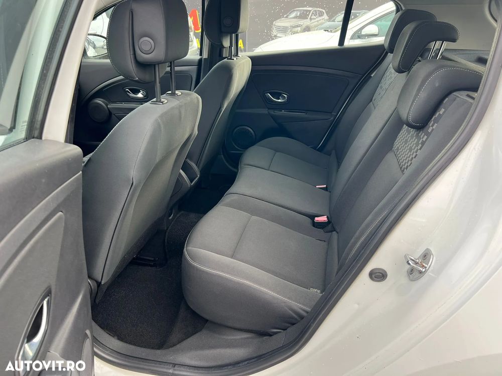 Renault Megane 1.5 dCi Expression - 13