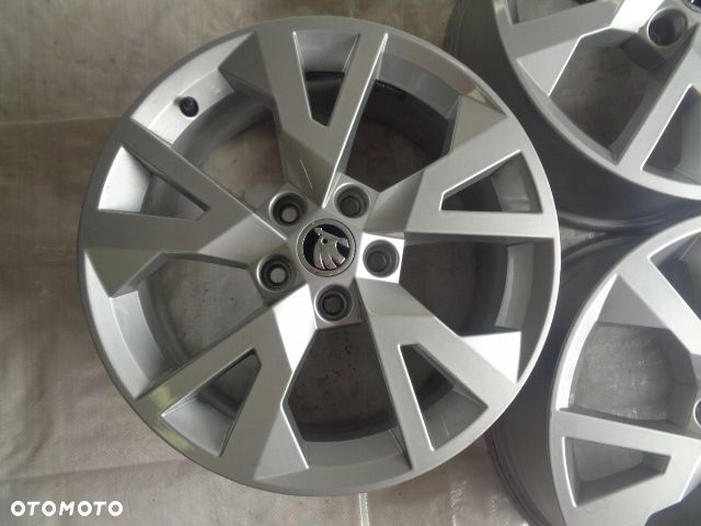 Felgi Aluminiowe 17 OE Skoda Octavia III Vw 7J ET54 5X112 - 5
