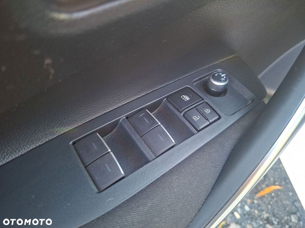 Toyota Corolla - 23