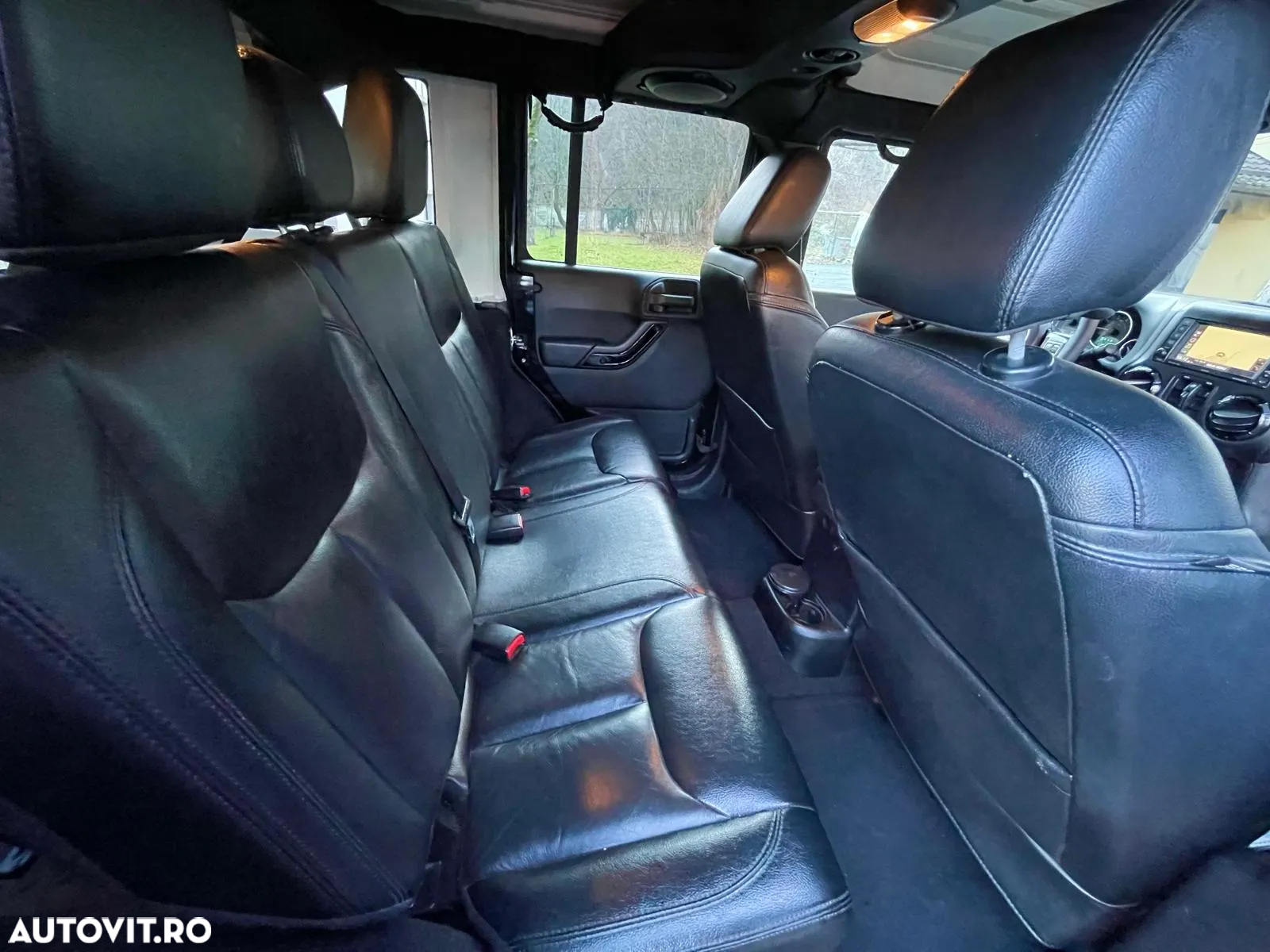 Jeep Wrangler - 8