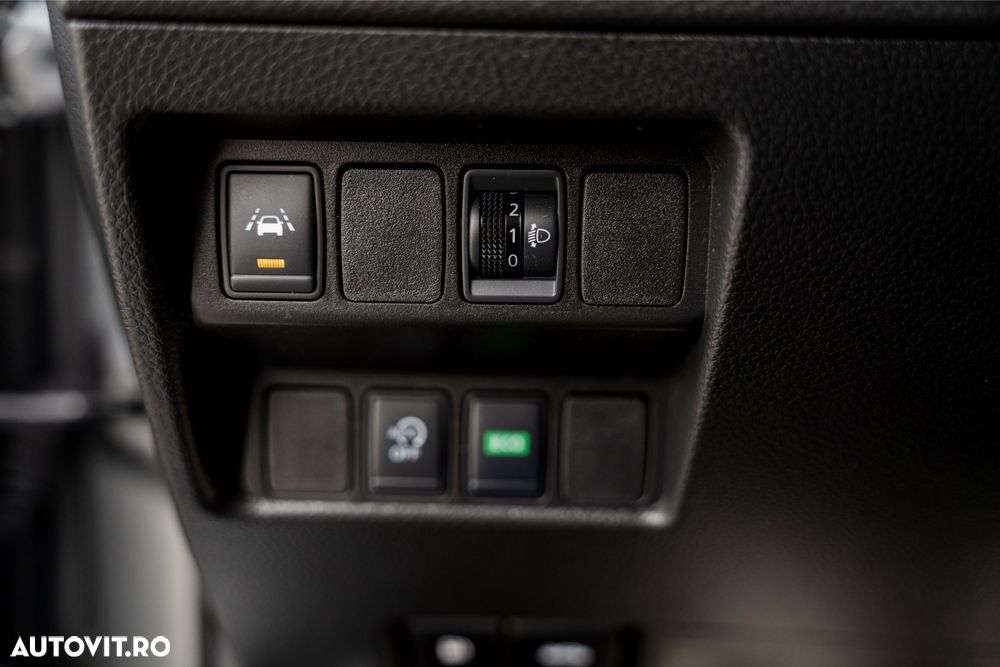 Nissan Qashqai 1.6 DCI Xtronic N-Connecta - 20