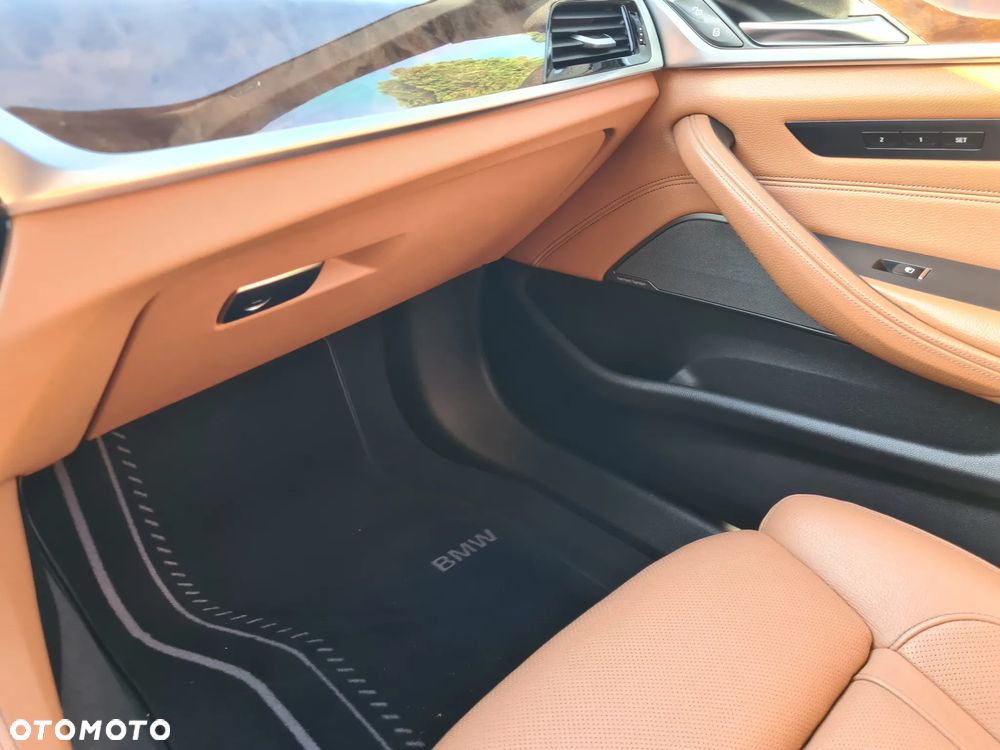BMW Seria 5 520d xDrive Luxury Line - 5