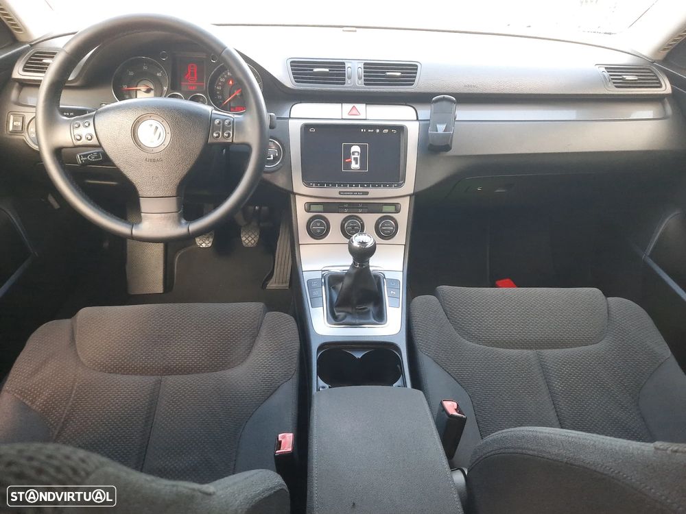 VW Passat Variant 2.0 TDI Confortline - 14