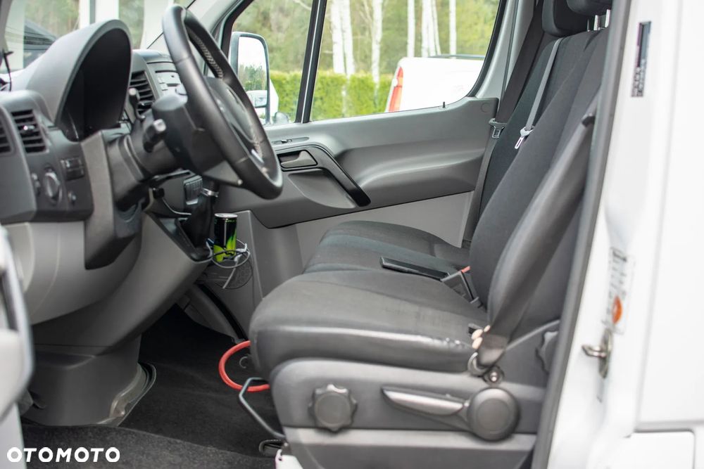 Mercedes-Benz Sprinter 319 - 22