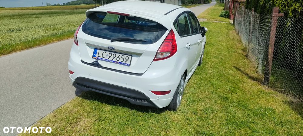 Ford Fiesta 1.0 EcoBoost S&S TITANIUM - 4