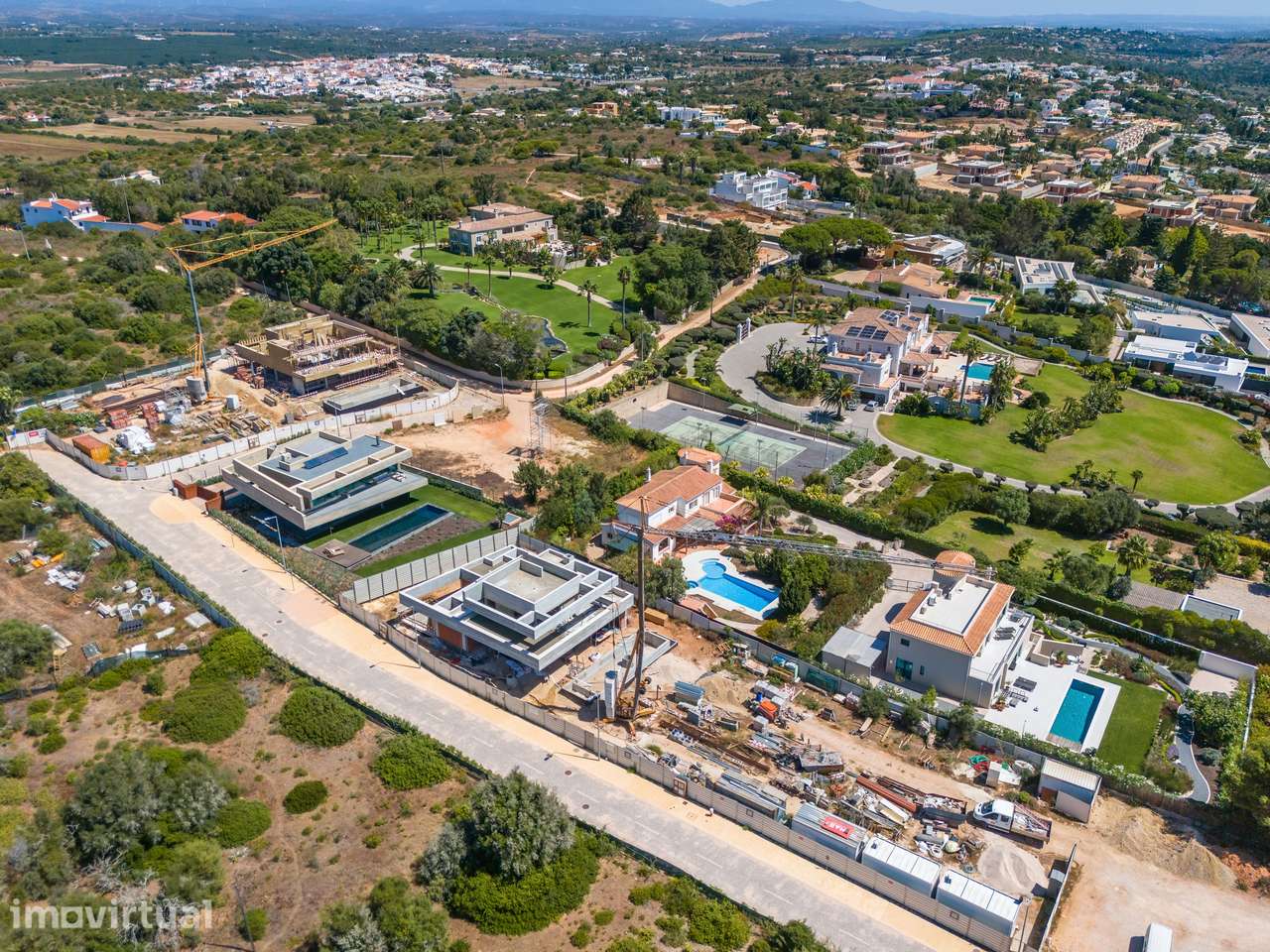 Moradia Contemporânea em Construção no Monte Lemos, Praia da Luz - Grande imagem: 3/9