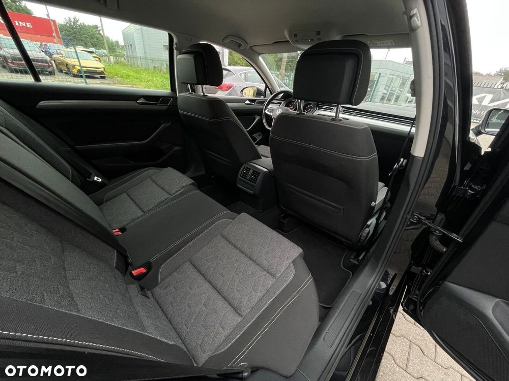 Volkswagen Passat Variant 1.5 TSI EVO Business DSG - 16
