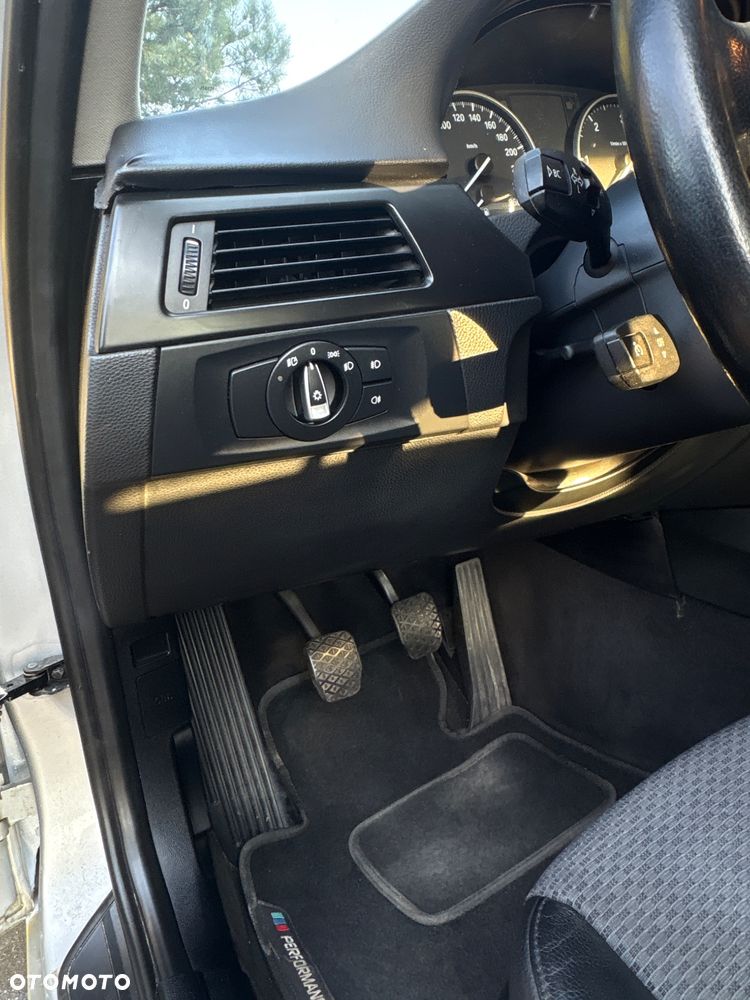 BMW Seria 3 320d - 28