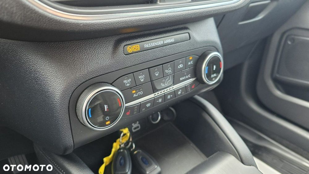 Ford Kuga - 19