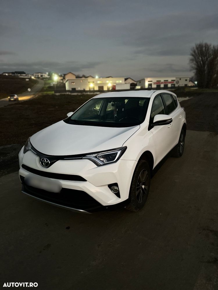 Toyota RAV4 2.0 D-4D 2WD Comfort - 2