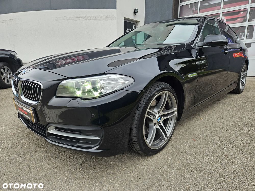 BMW Seria 5 520d xDrive Luxury Line - 1