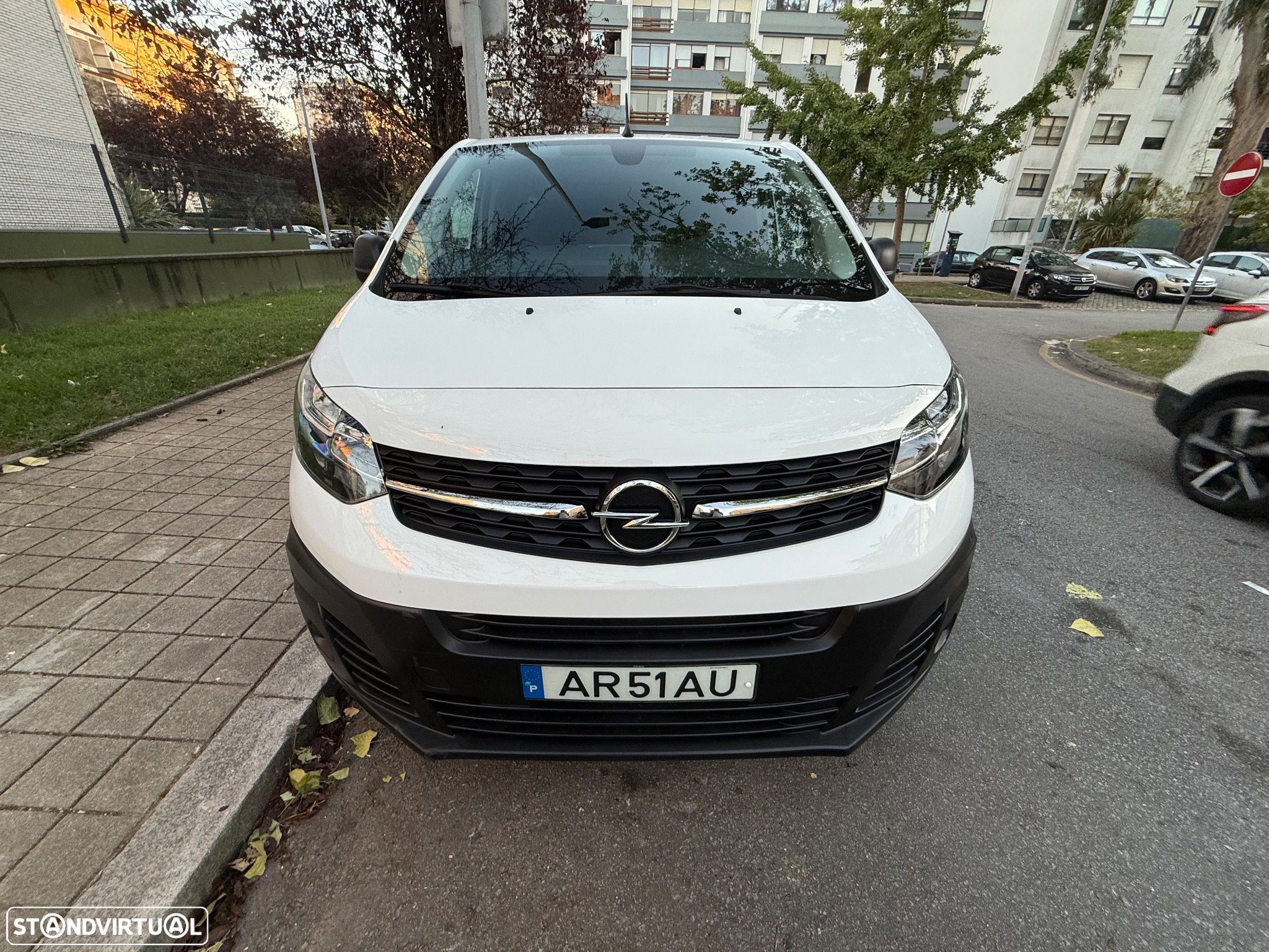 Opel Vivaro 1.5 CDTi L1H1 Essentia - 3