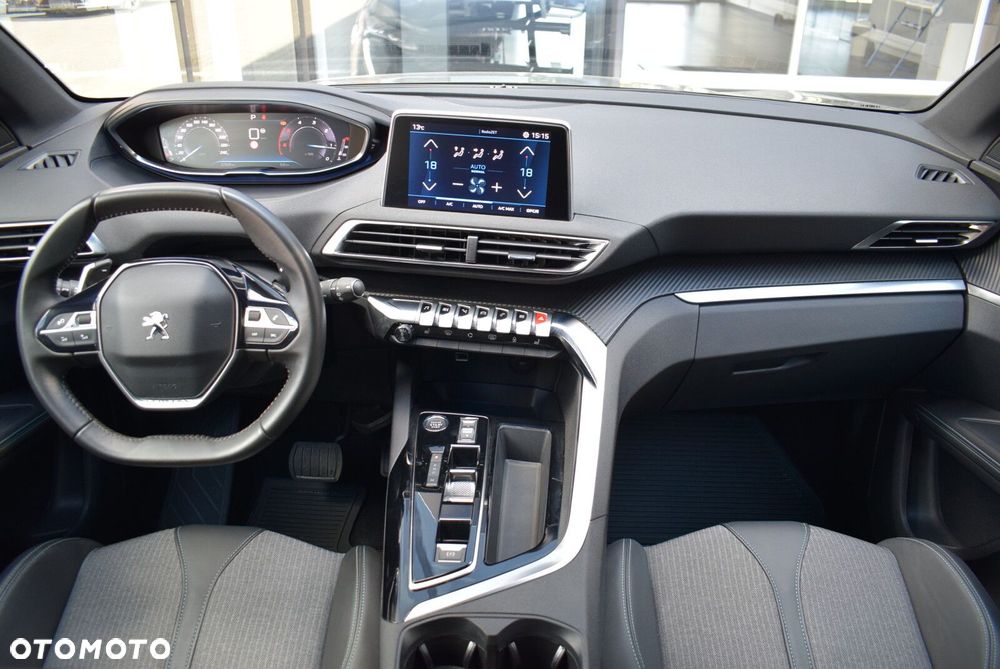 Peugeot 5008 1.5 BlueHDi Allure S&S EAT8 - 17