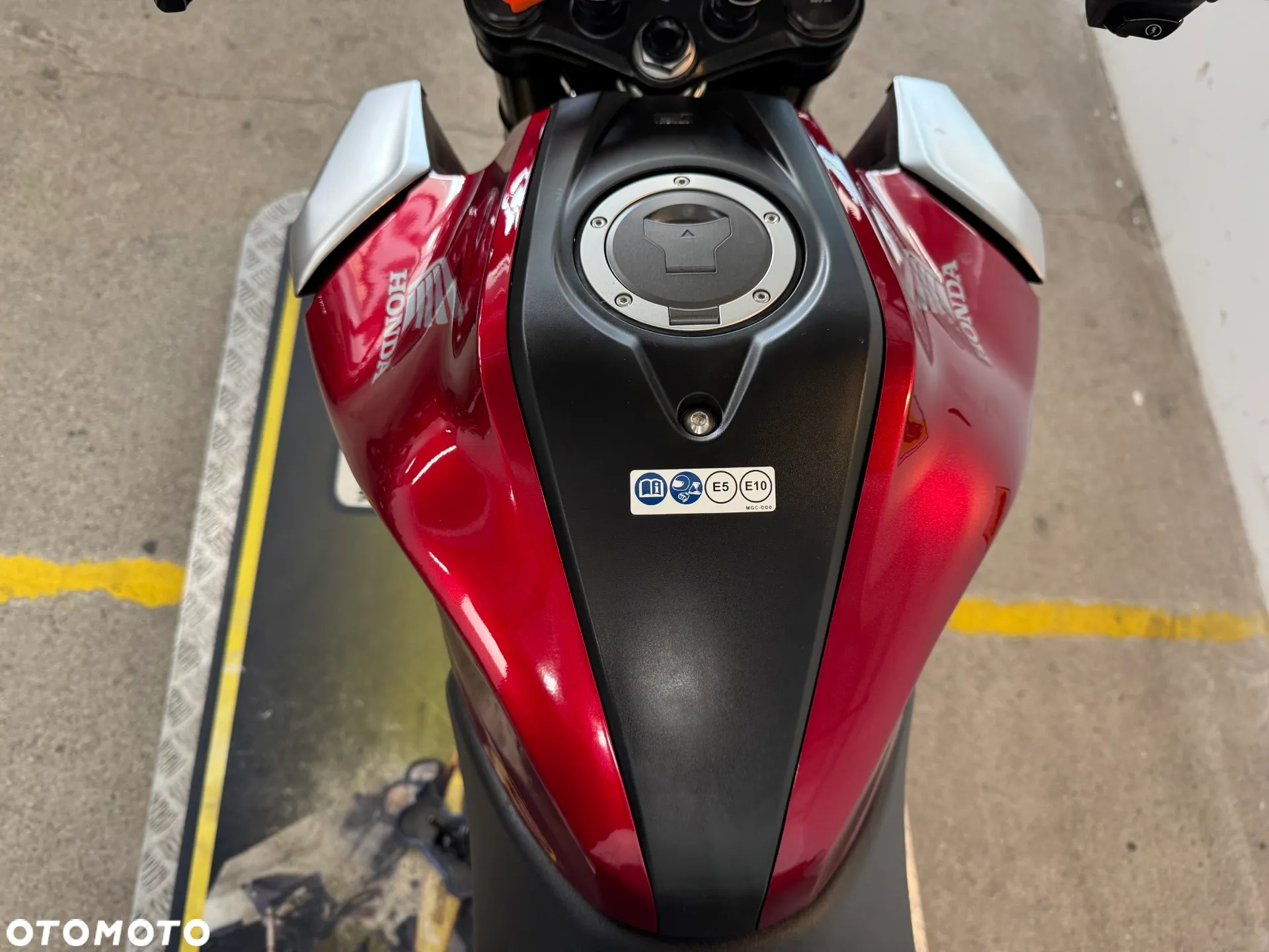 Honda CB - 27