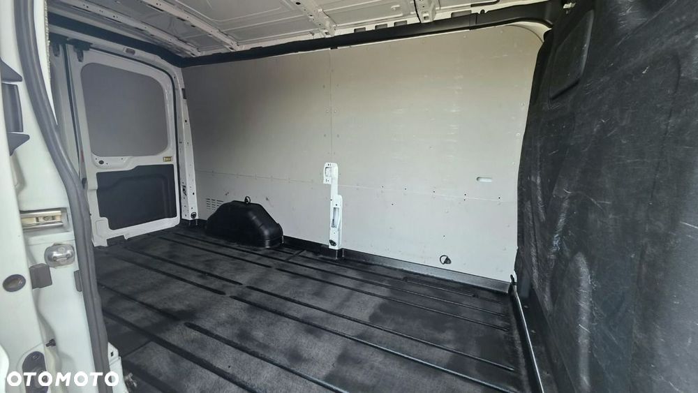 Ford Transit - 13