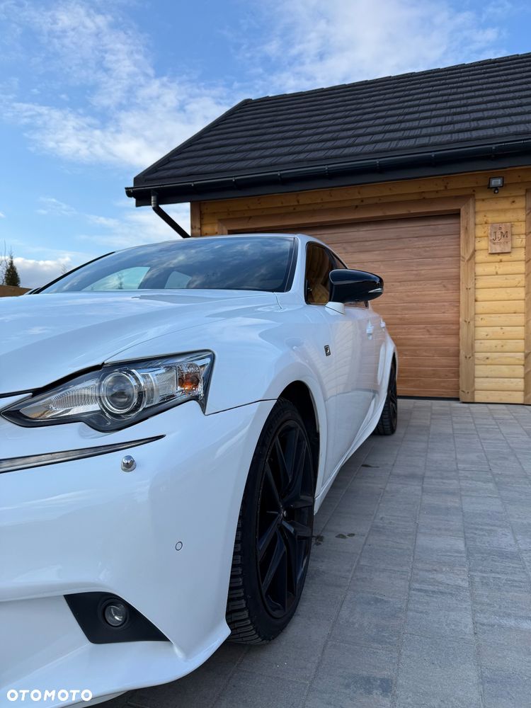 Lexus IS - 5