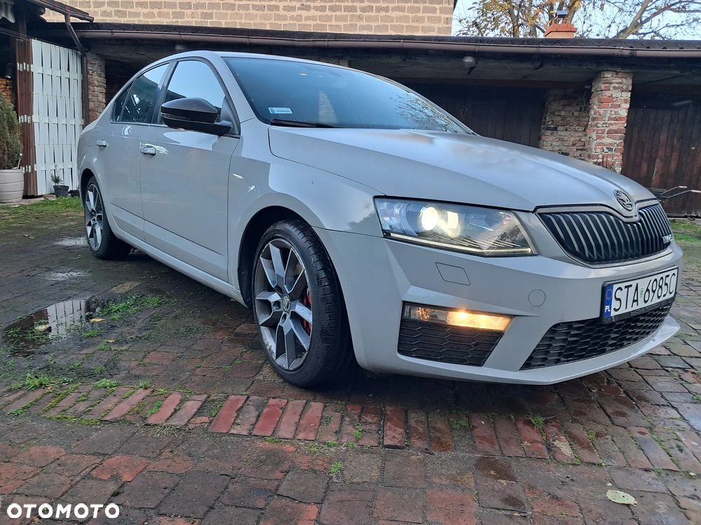 Skoda Octavia 2.0 TDI RS DSG - 1