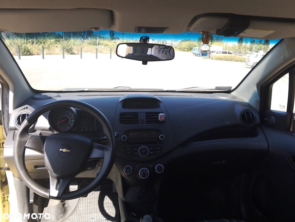 Chevrolet Spark - 22